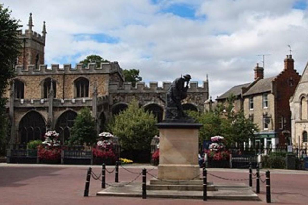 Town Centre Lodge Huntingdon Exterior foto